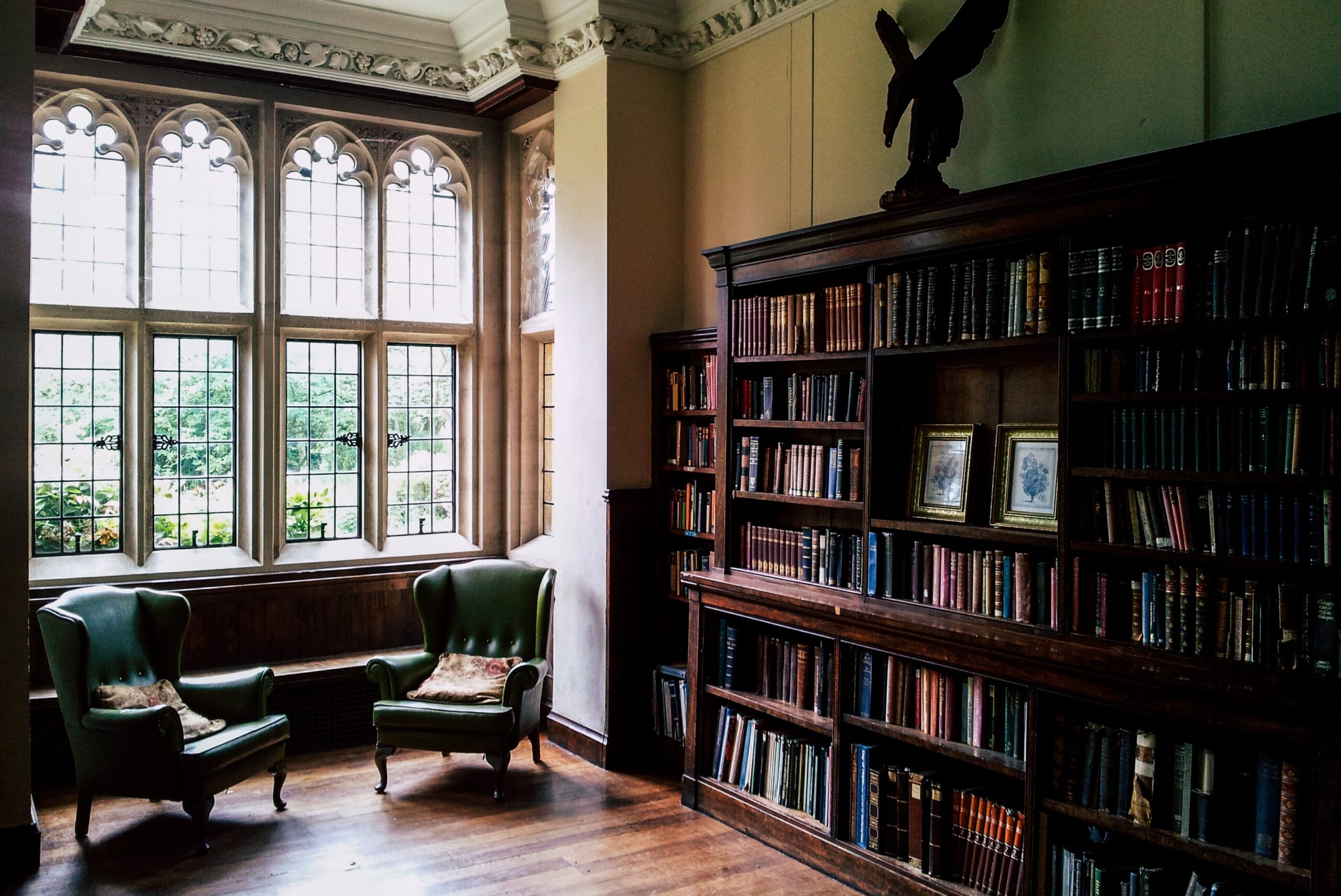 classic library-wal_172619-library-5219747